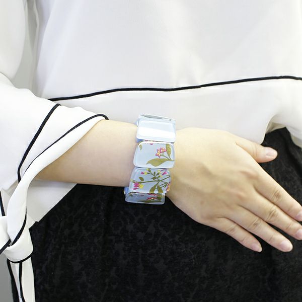 充実の品 Zsiska シスカ Spring フラワーモチーフアクリルゴムブレスレット Abiste アビステ 送料無料 50代 40代 30代 ギフト ブランド アクセサリー おしゃれ 大人 人気 女性 レディース ブレスレット