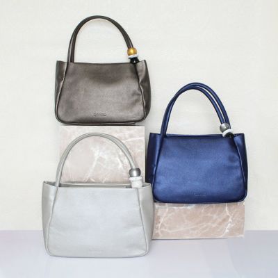 ZSiZKA(シスカ)レジンビーズドッキング牛革バッグ