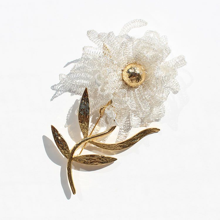 フラワーモチーフブローチ詳細情報｜アクセサリー・腕時計ブランド
