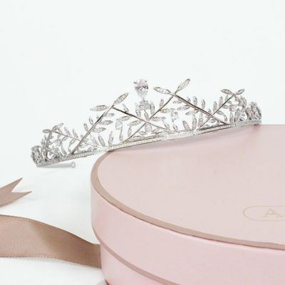 【WEB限定】キュービックジルコニアプリンセスティアラ(リーフオーナメント)